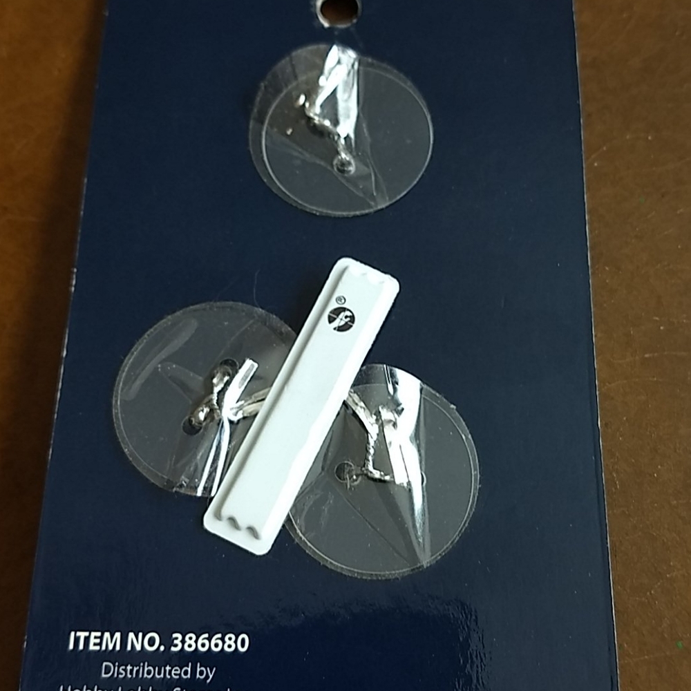 "O" Initial Keychain - Picture 3 of 3